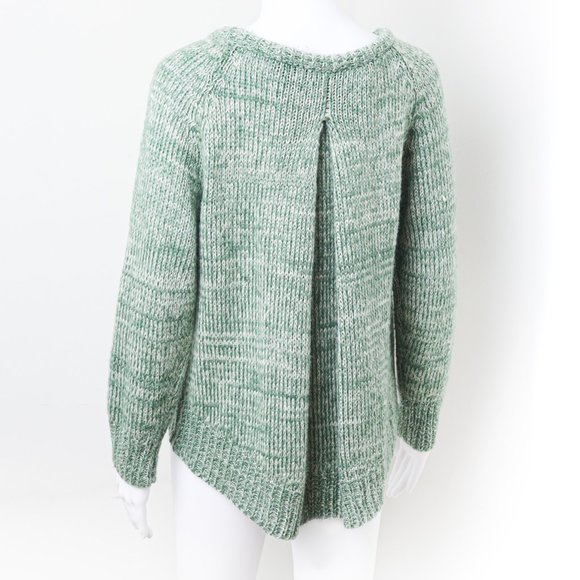 Pleated Soft Green Sweater Size M-L - Picture 3 of 3